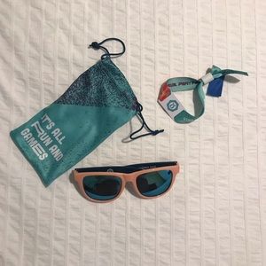 Seawheeze 2018 Finisher Sunglasses & Wristband